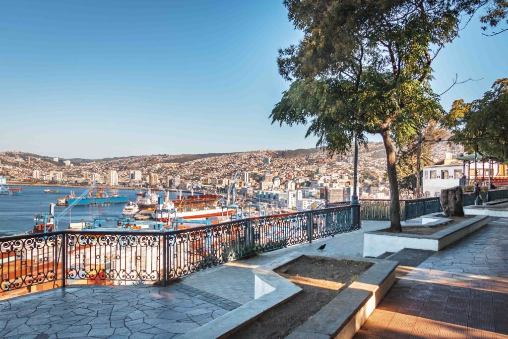 Hermosas vistas desde los miradores ,lo mejor de los lugares para visitar en Valparaíso